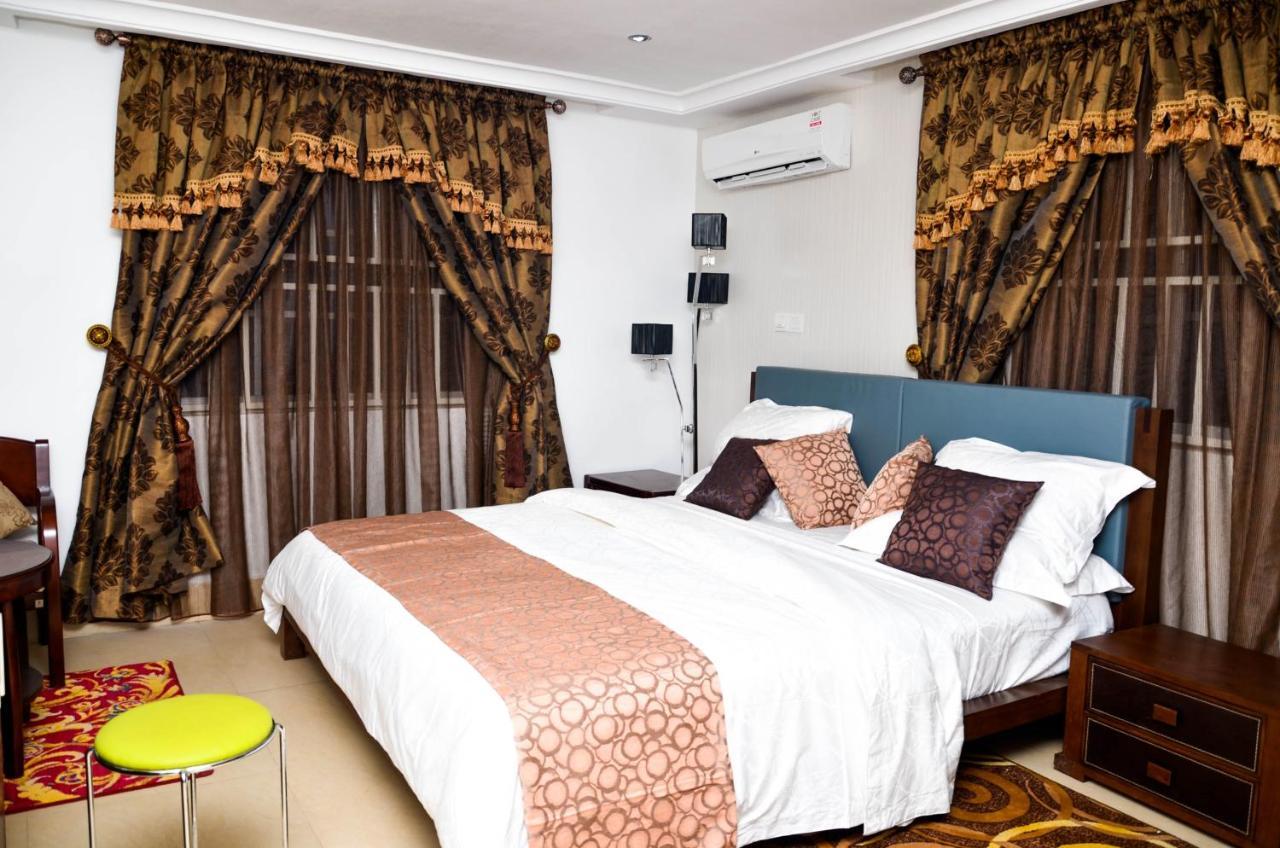 Crystal House International Hotel Илорин Экстерьер фото