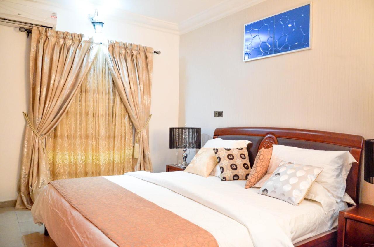 Crystal House International Hotel Илорин Экстерьер фото