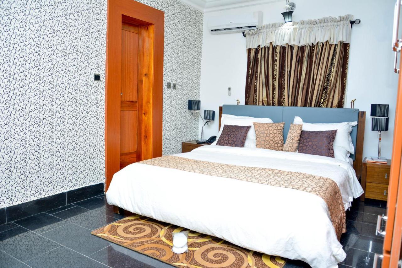 Crystal House International Hotel Илорин Экстерьер фото