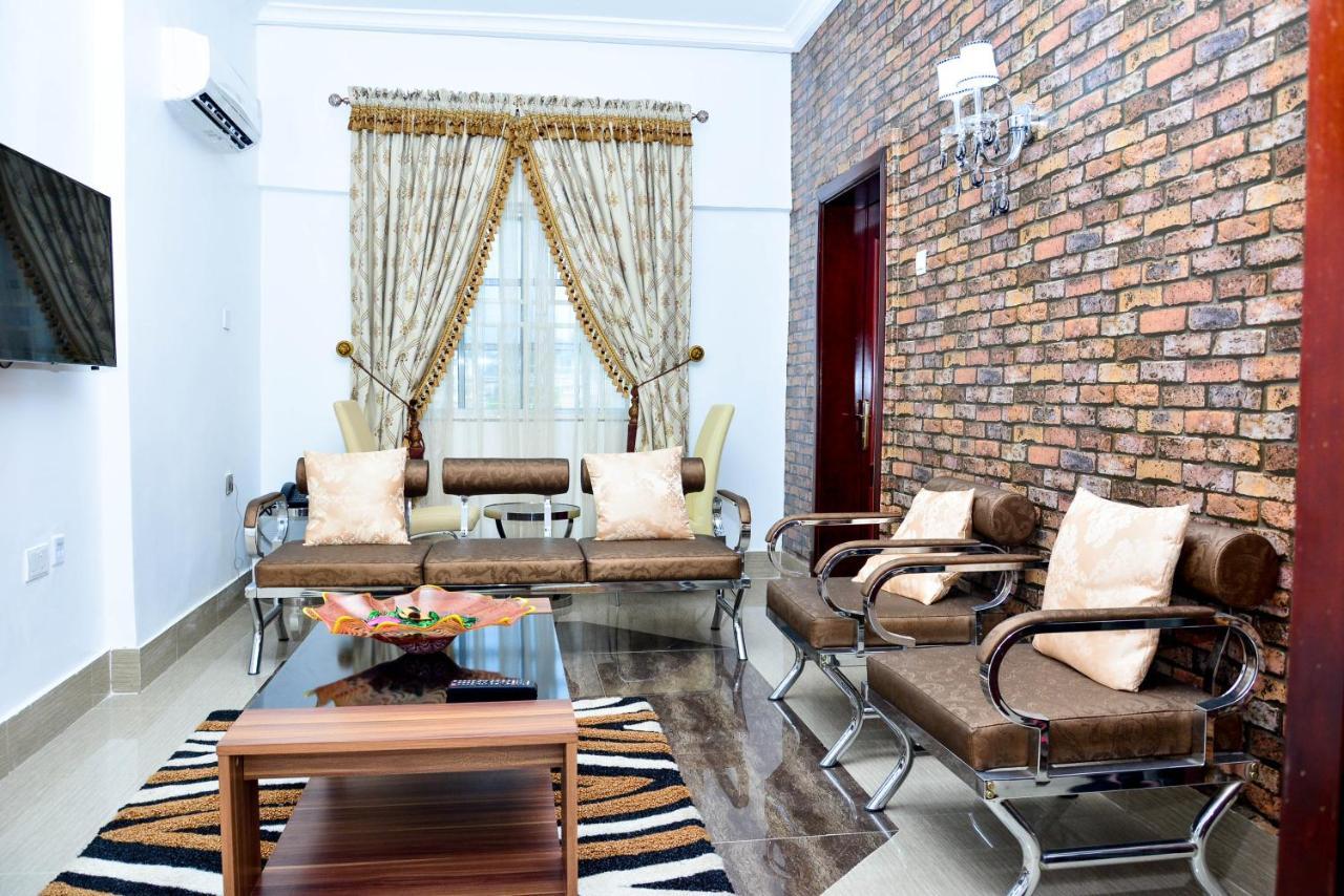 Crystal House International Hotel Илорин Экстерьер фото