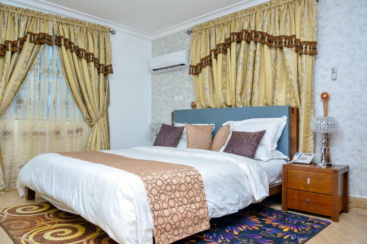 Crystal House International Hotel Илорин Экстерьер фото