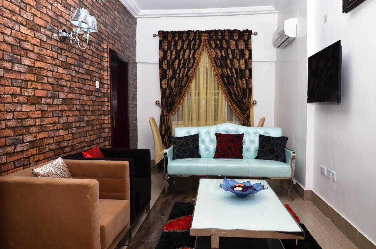 Crystal House International Hotel Илорин Экстерьер фото