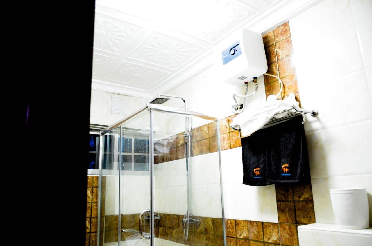 Crystal House International Hotel Илорин Экстерьер фото